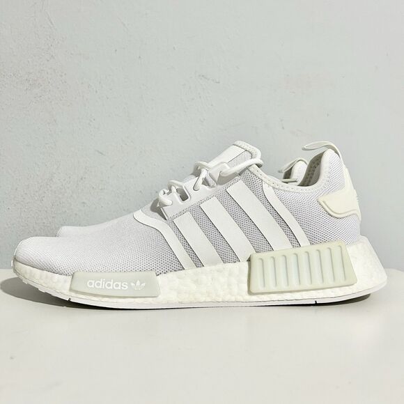 Athletic_Shoes